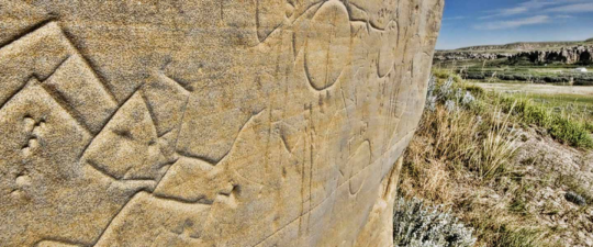 Writing-on-Stone Provincial Park Tours